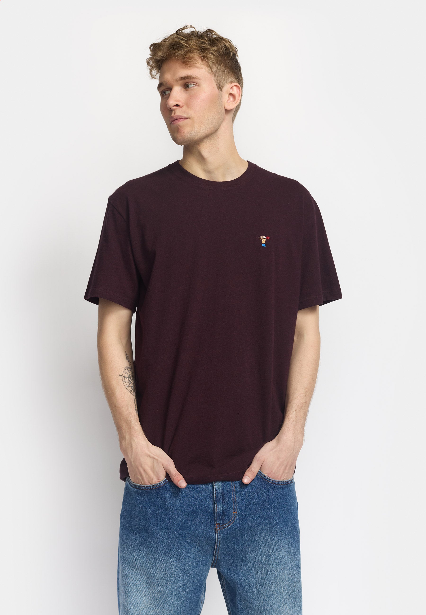 Revolution Application T-Shirt T-Shirts Burgundy