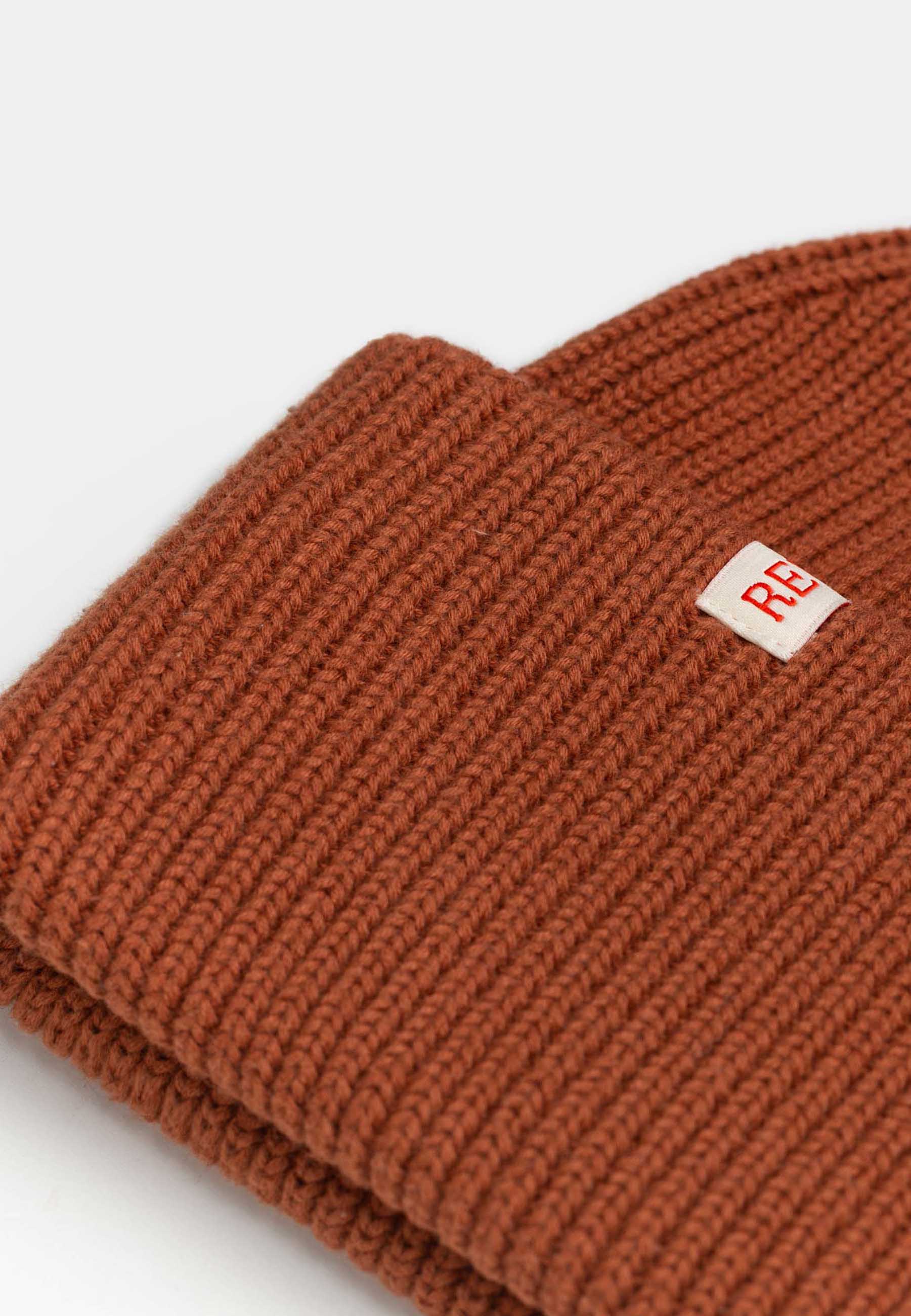 Revolution Big Fold Up Beanie Headwear Darkred