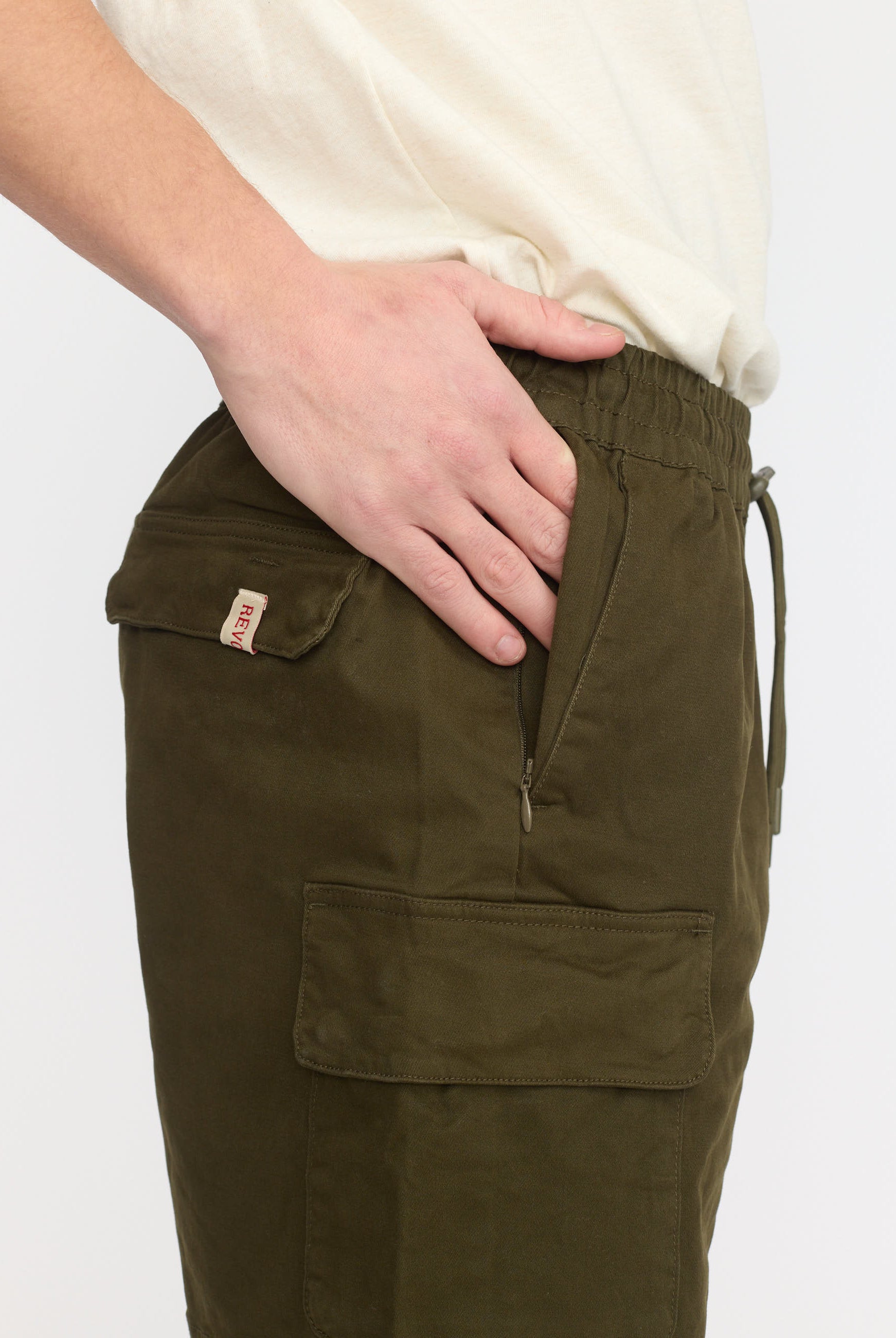 Revolution Cargo Shorts Shorts Army