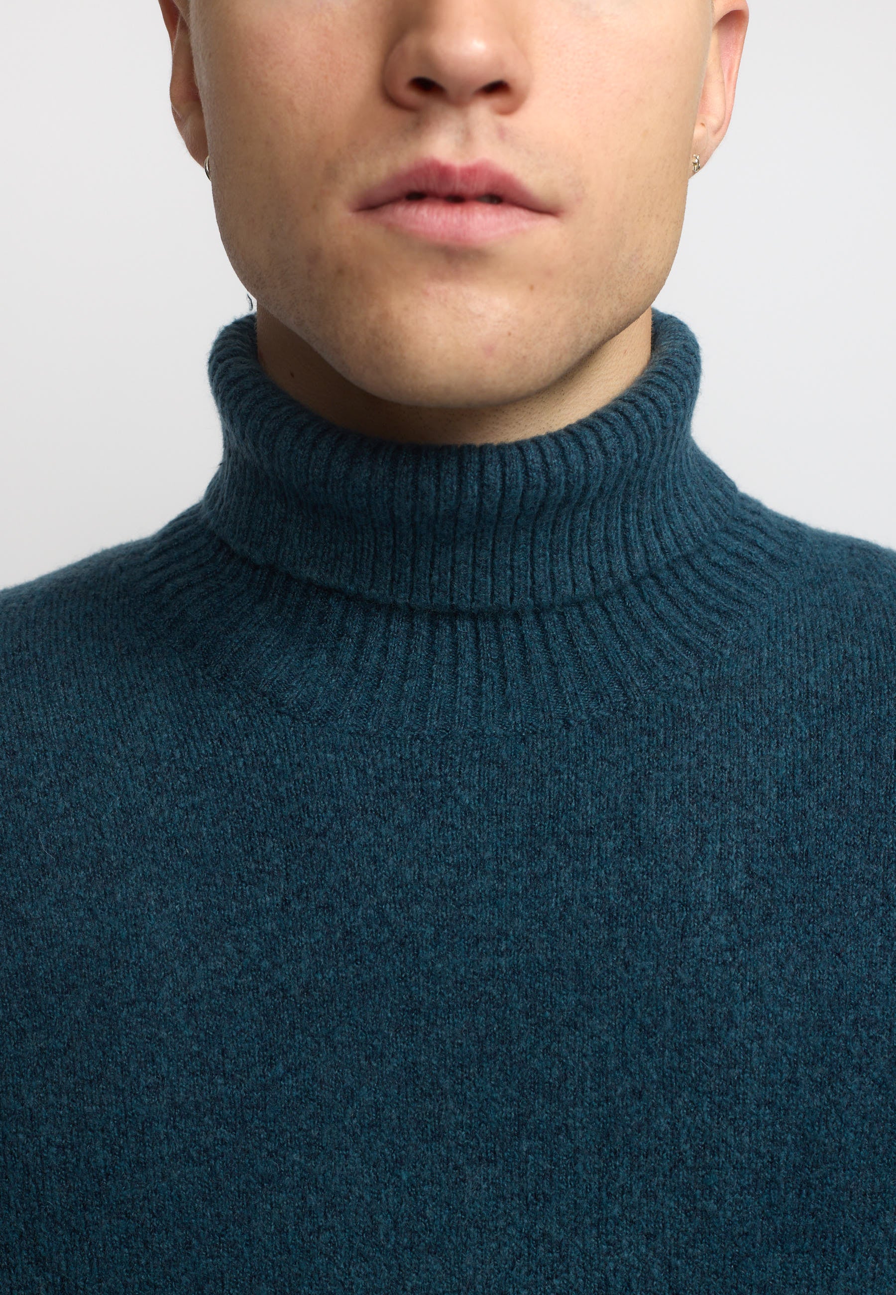 Revolution High-neck Sweather Knitwear Blue