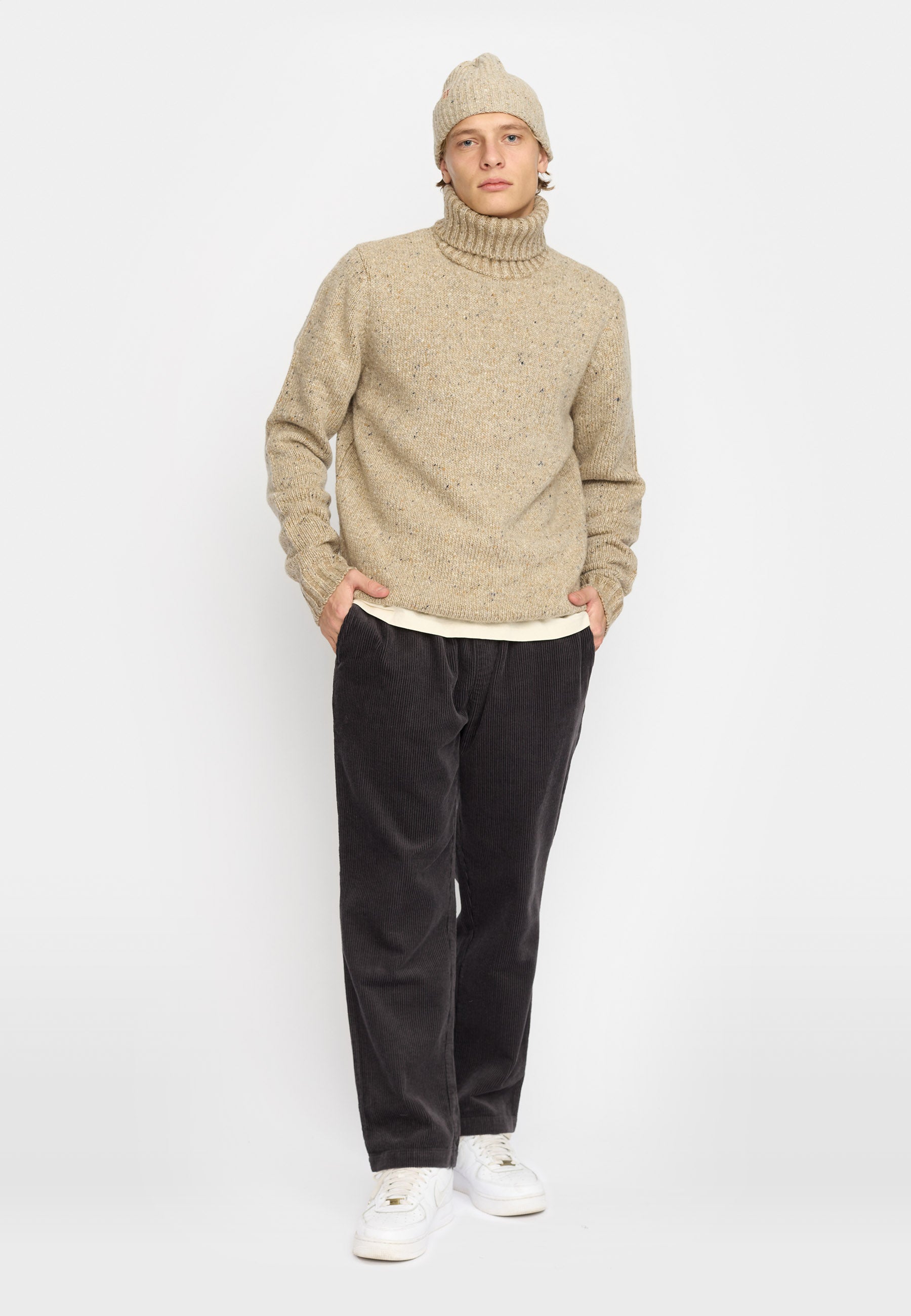 Revolution High-neck Sweather Knitwear Offwhite