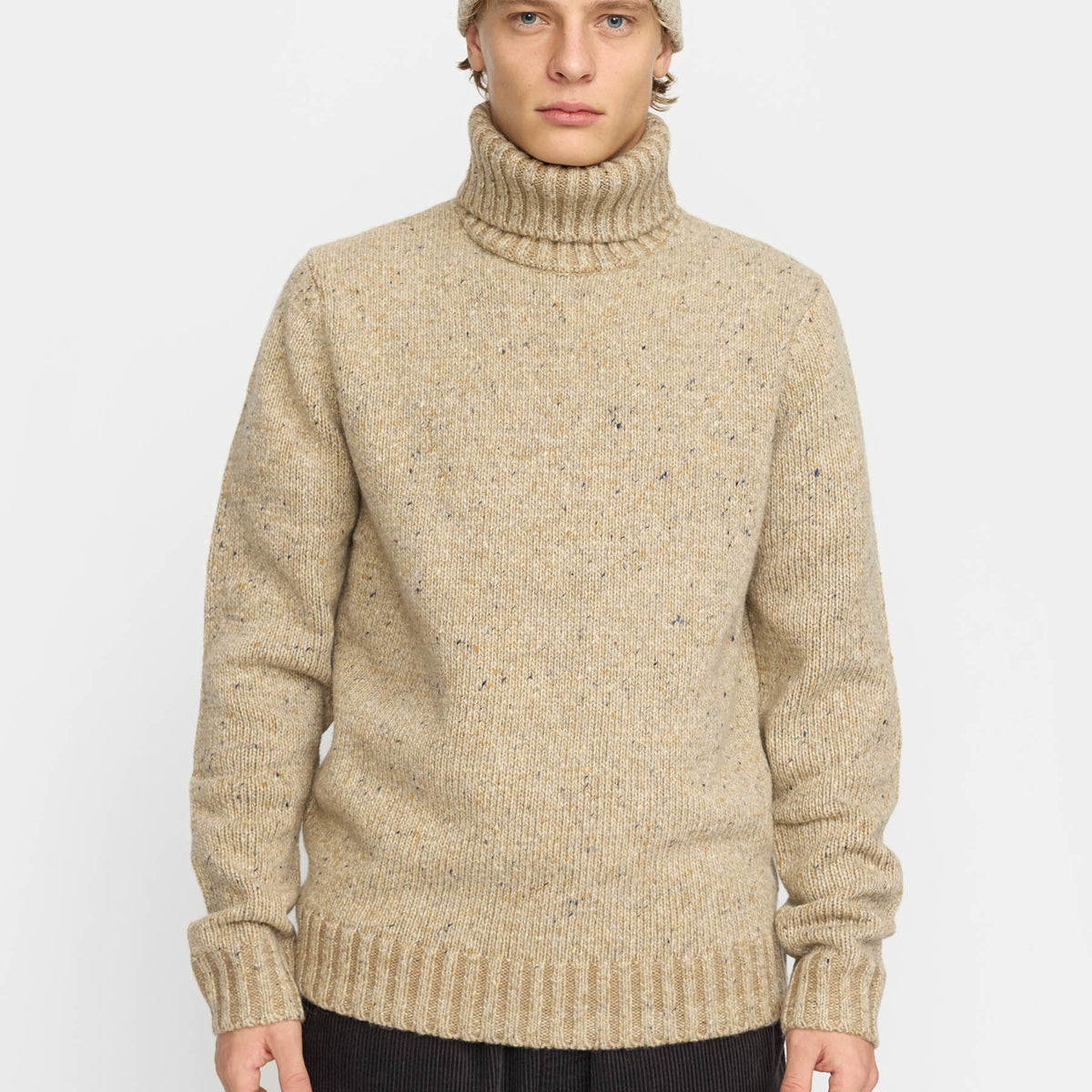 High-neck Sweater / 6568 - Offwhite – Revolution.eu