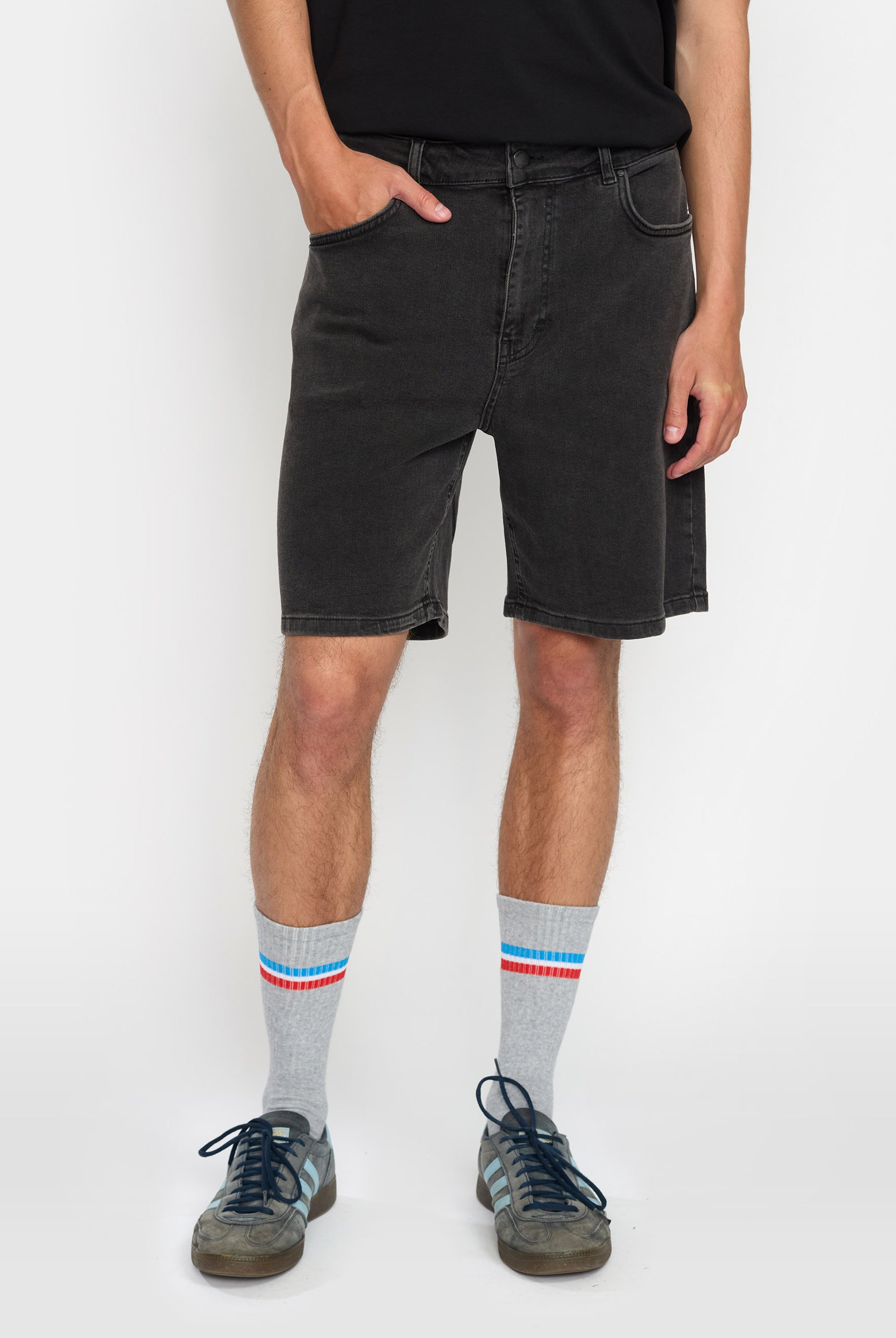 Revolution Loose-fit Denim Shorts Shorts Black