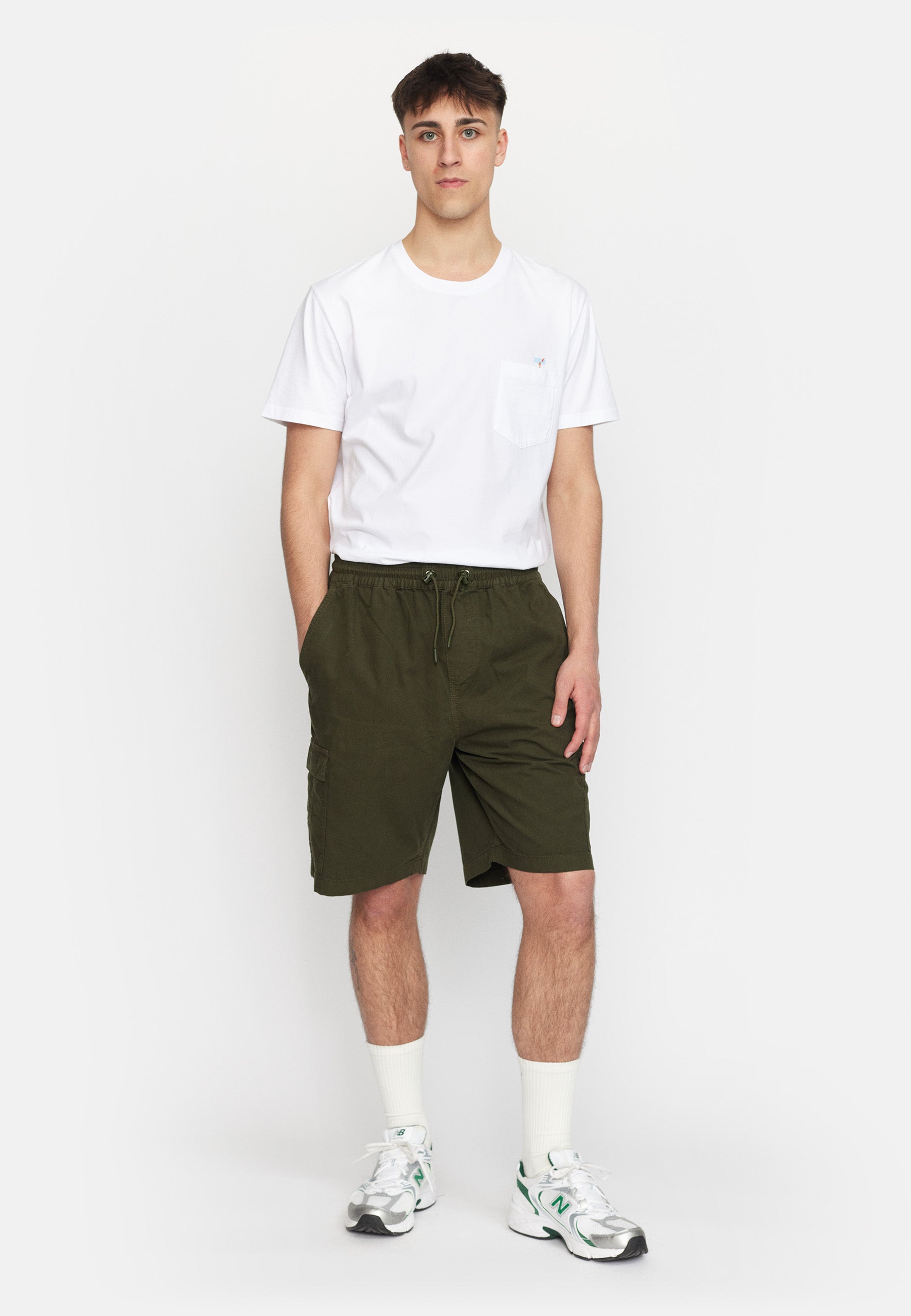 Revolution Loose Cargo Shorts Shorts Army