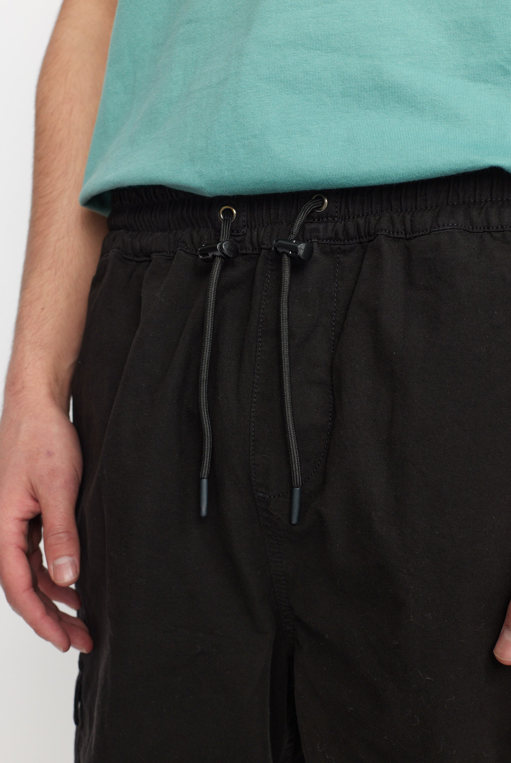 Revolution Loose Cargo Shorts Shorts Black