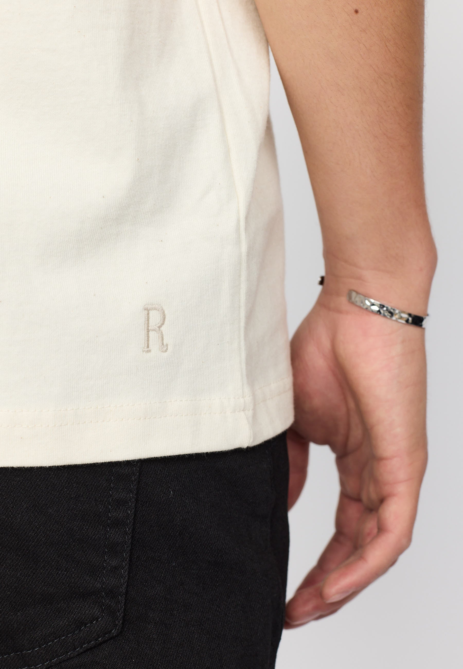 Revolution Loose T-shirt T-Shirts Offwhite