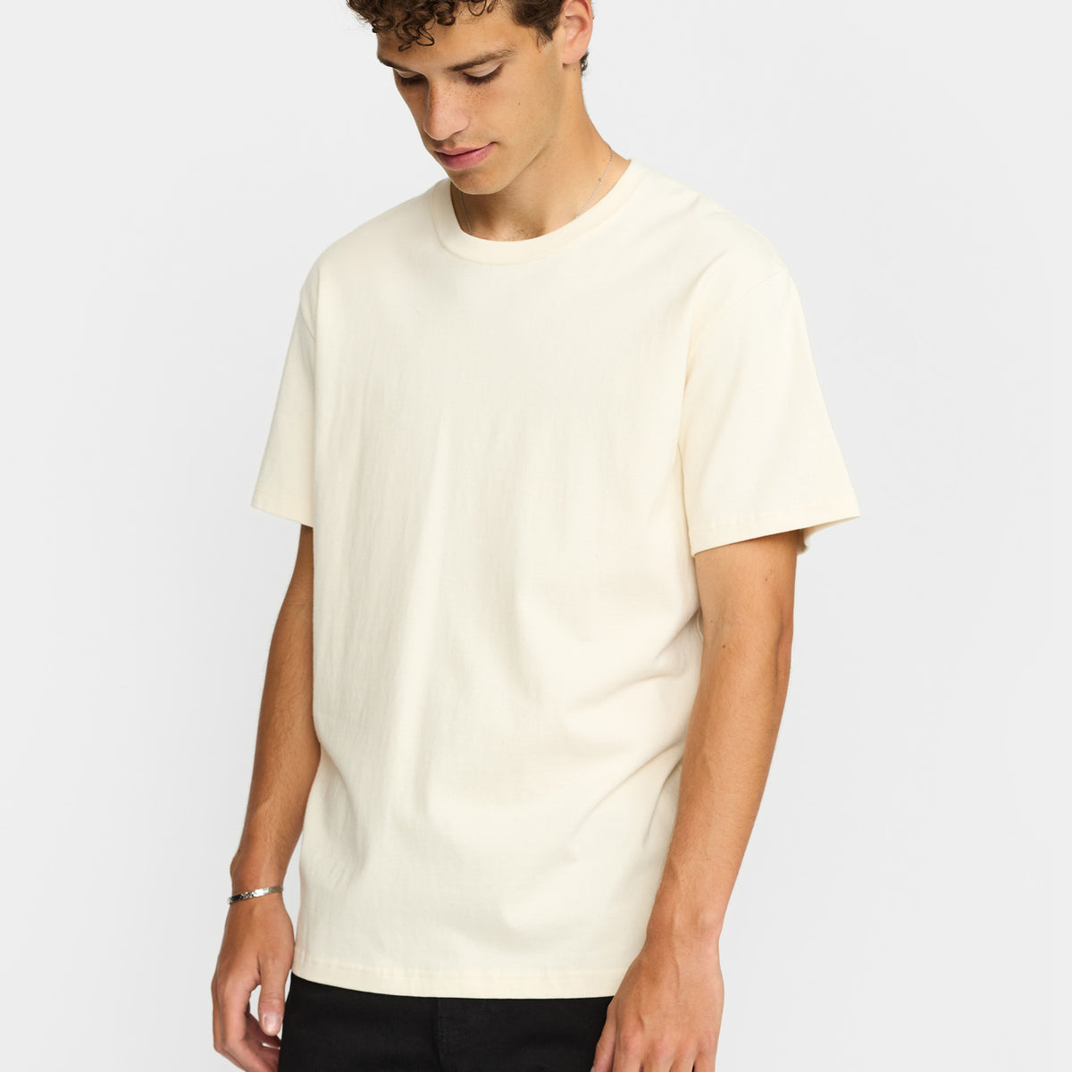 Loose T-shirt / 1060 REV - Offwhite – Revolution.eu