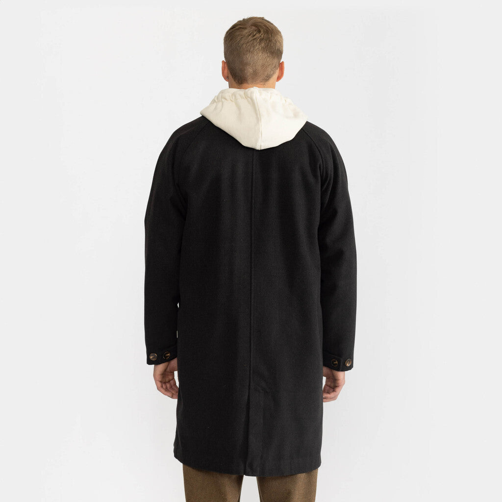 Revolution Mac Coat Outerwear Black