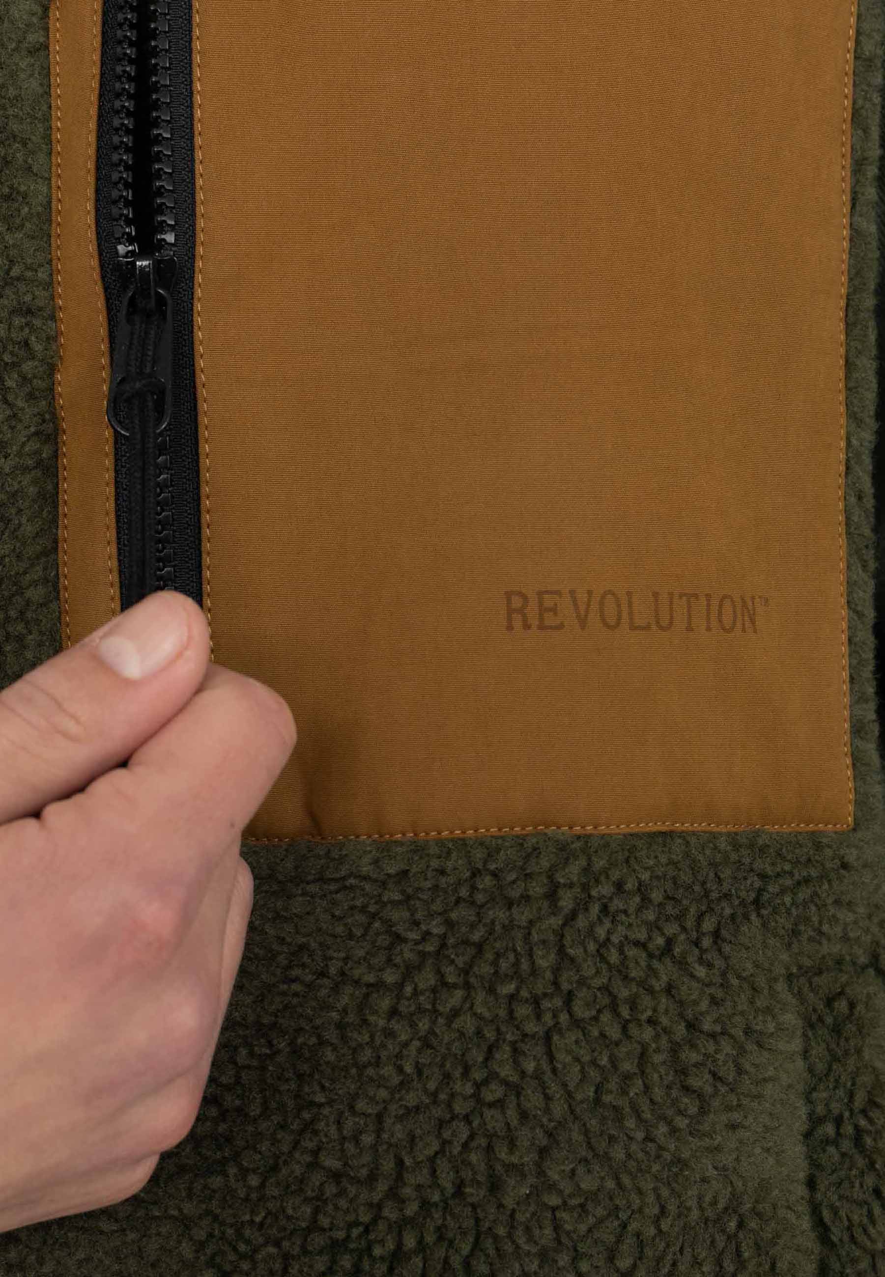 Revolution Pocket Teddy Vest Fleece Army