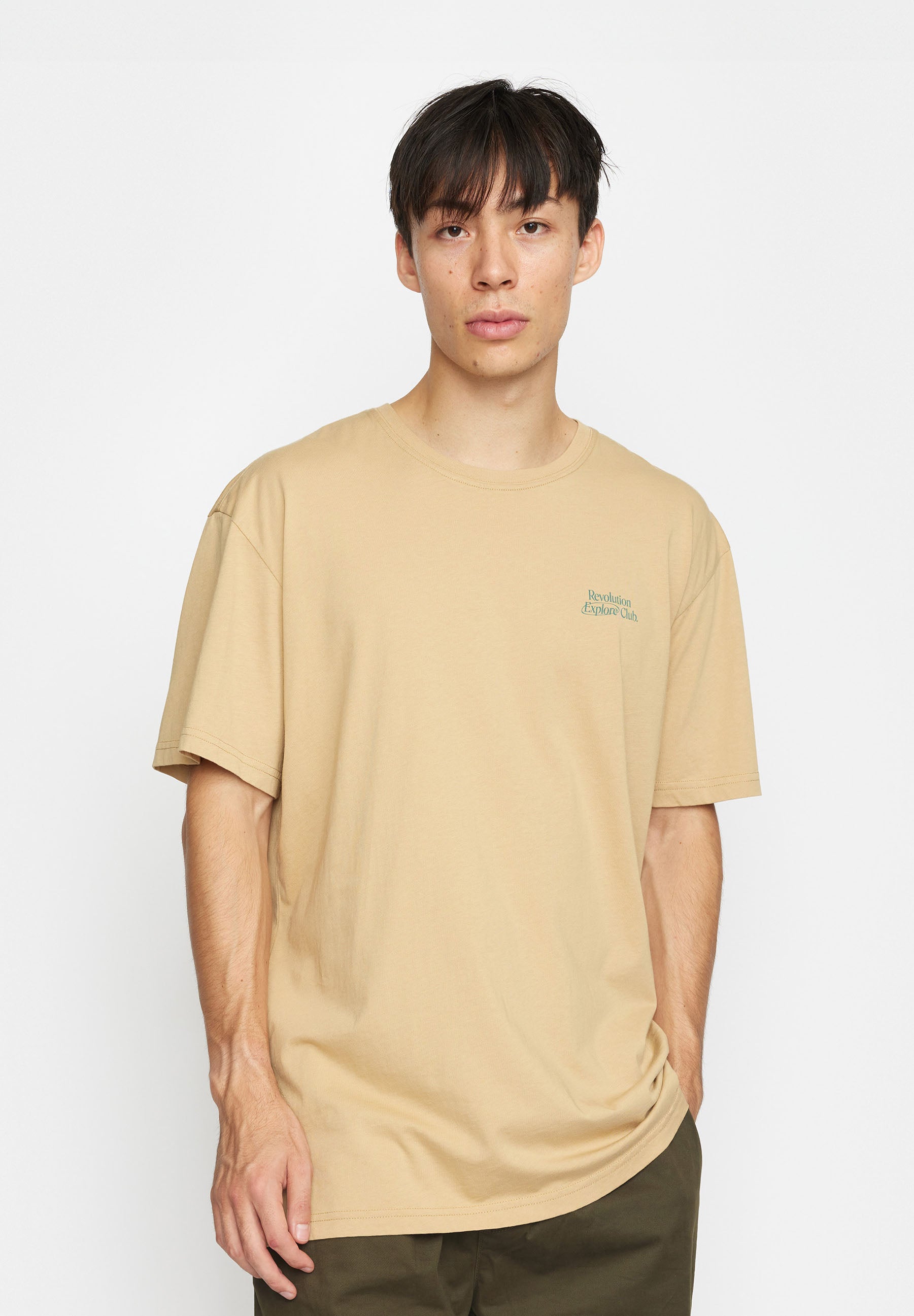 Revolution Printed T-shirt T-Shirts Khaki