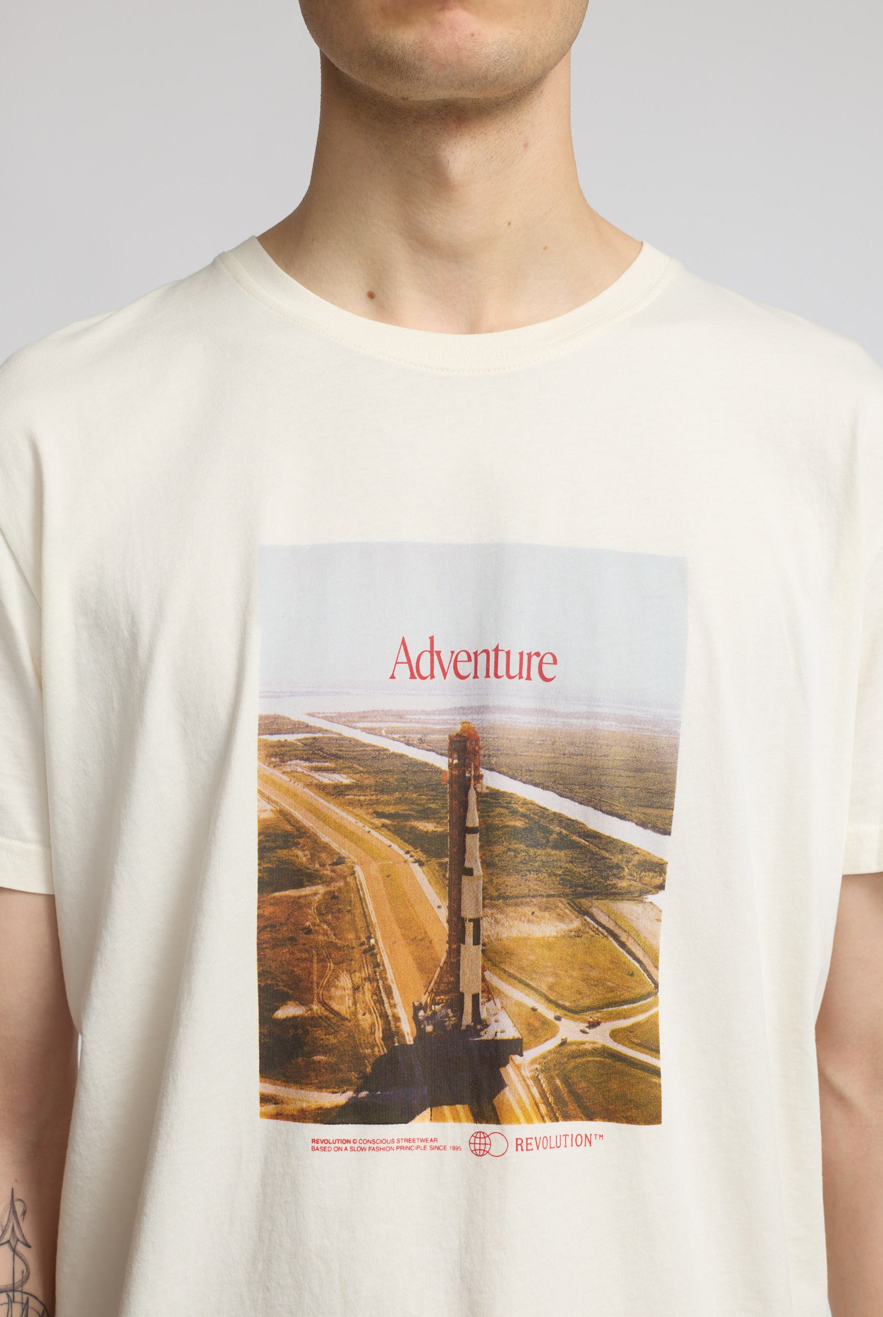 Revolution Printed T-shirt T-Shirts Offwhite