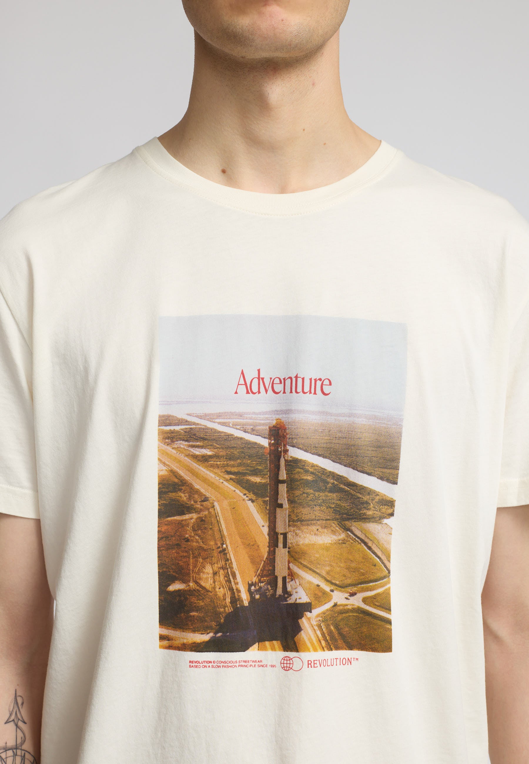 Revolution Printed T-shirt T-Shirts Offwhite
