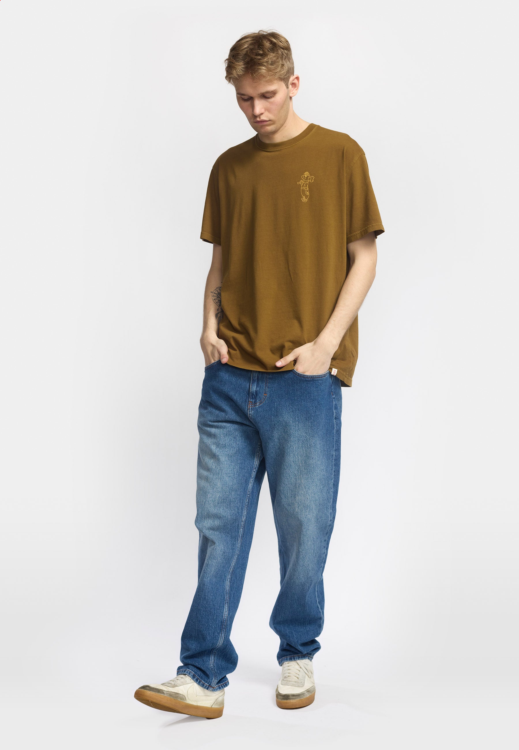 Revolution Printed T-shirt T-Shirts Dustbrown