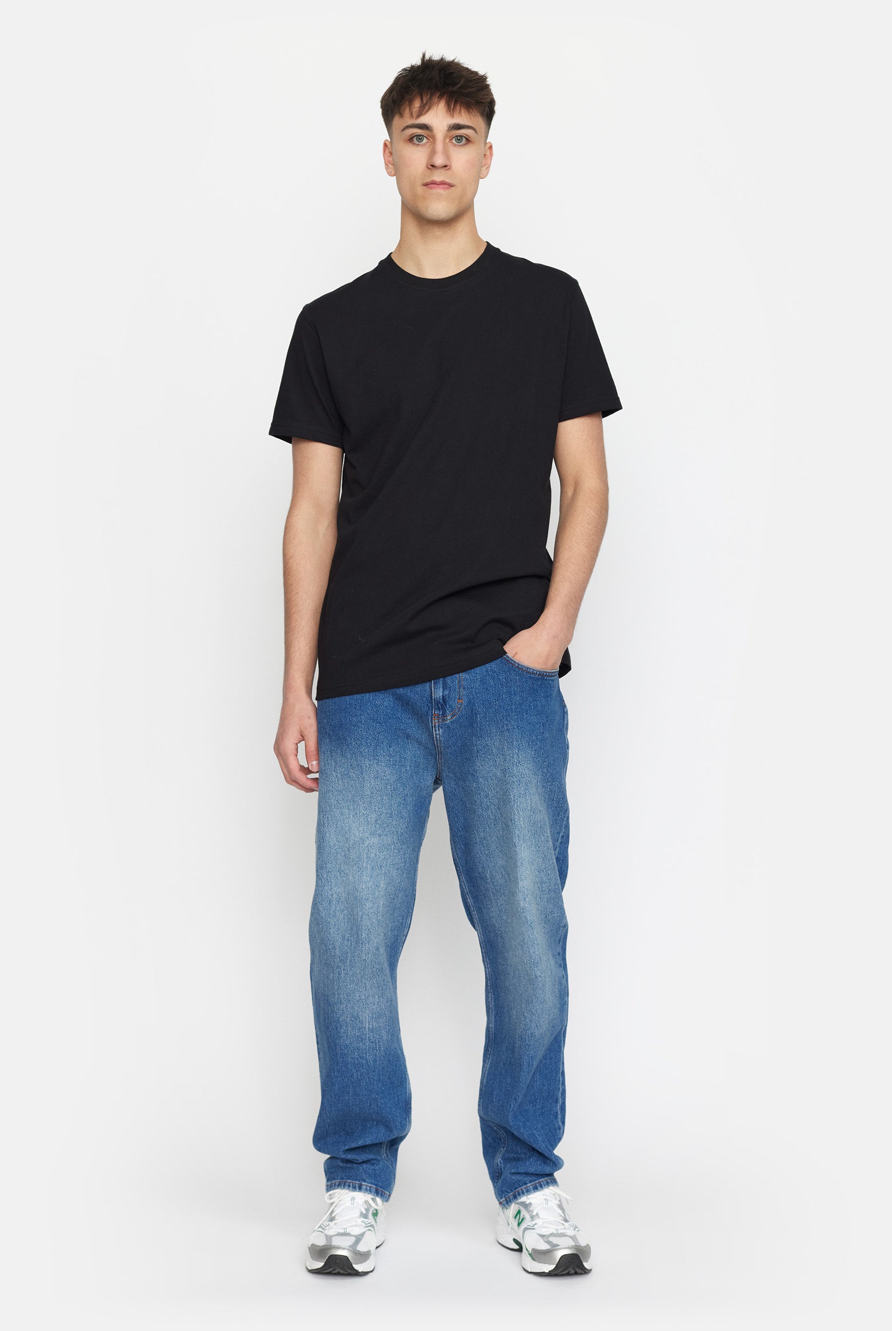 Revolution Regular T-shirt T-Shirts Black