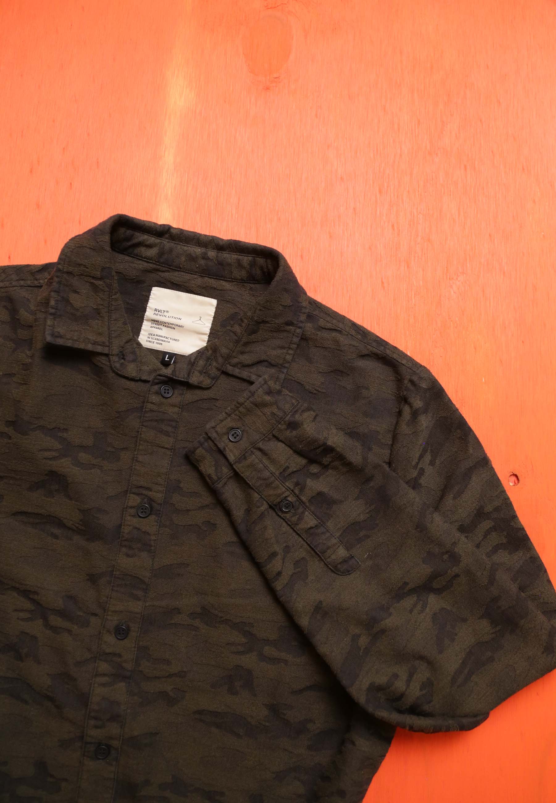 Revolution Shirt Vintaged Army