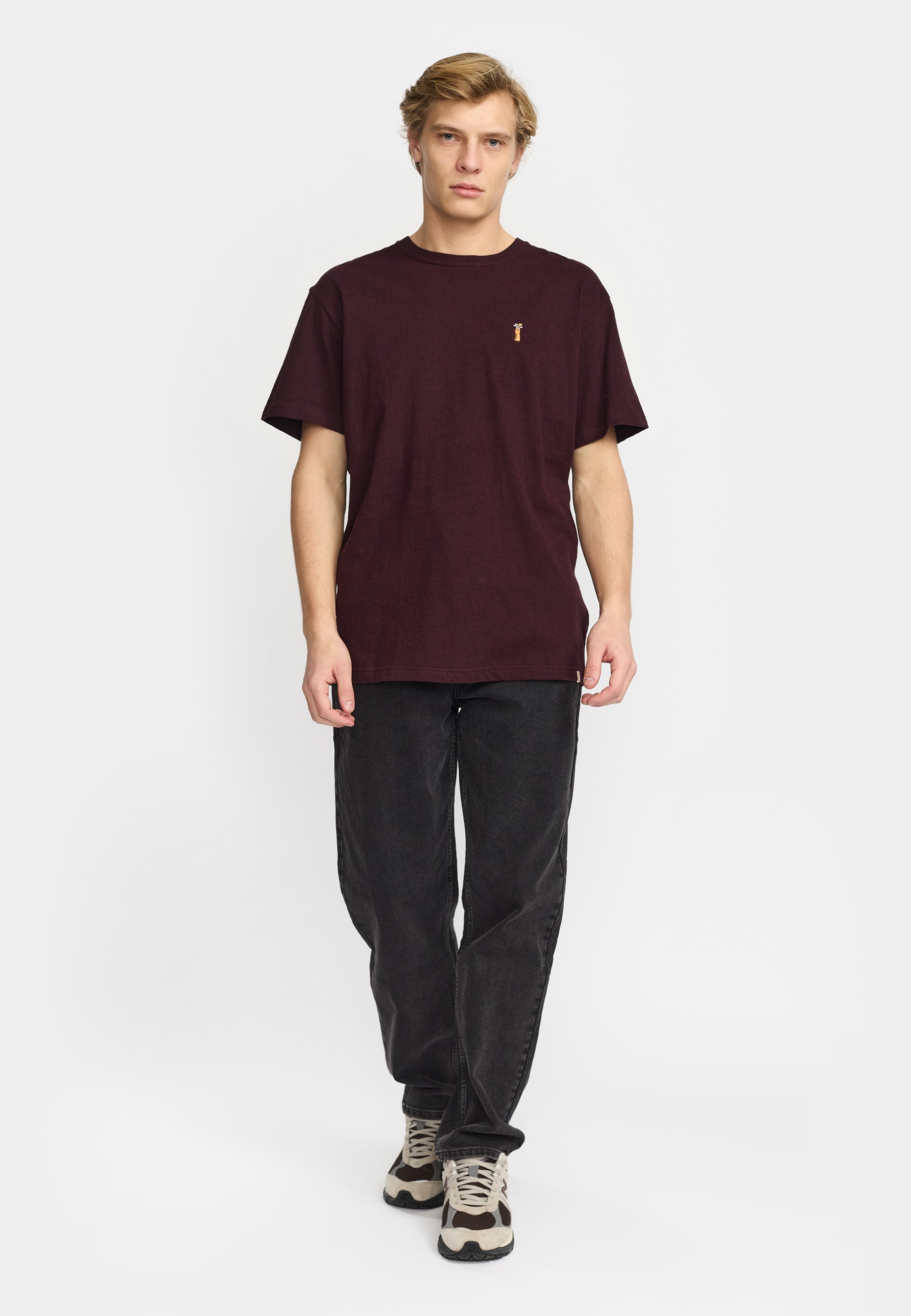 Revolution Application T-Shirt T-Shirts Burgundy