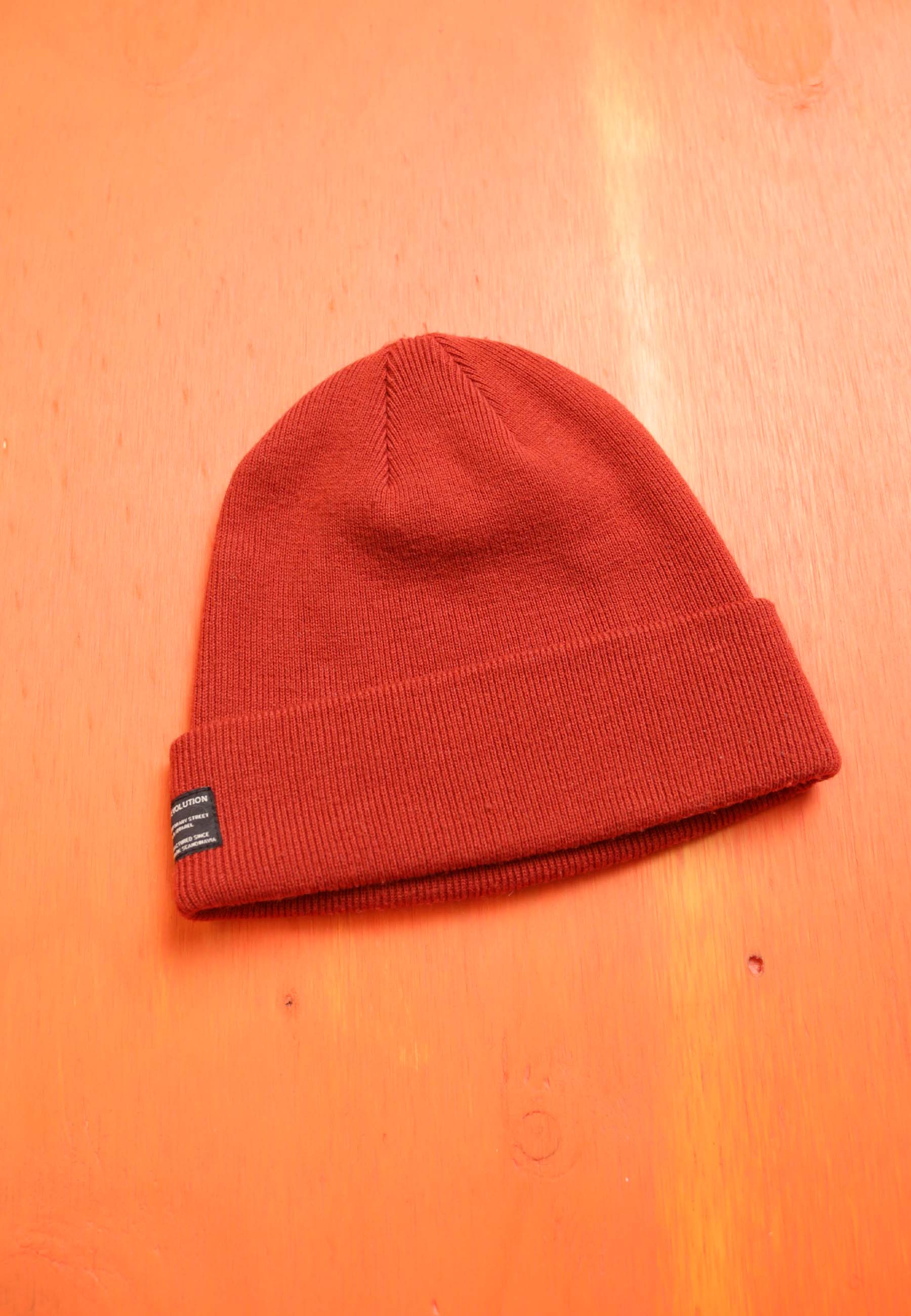 Revolution Beanie Vintaged Red