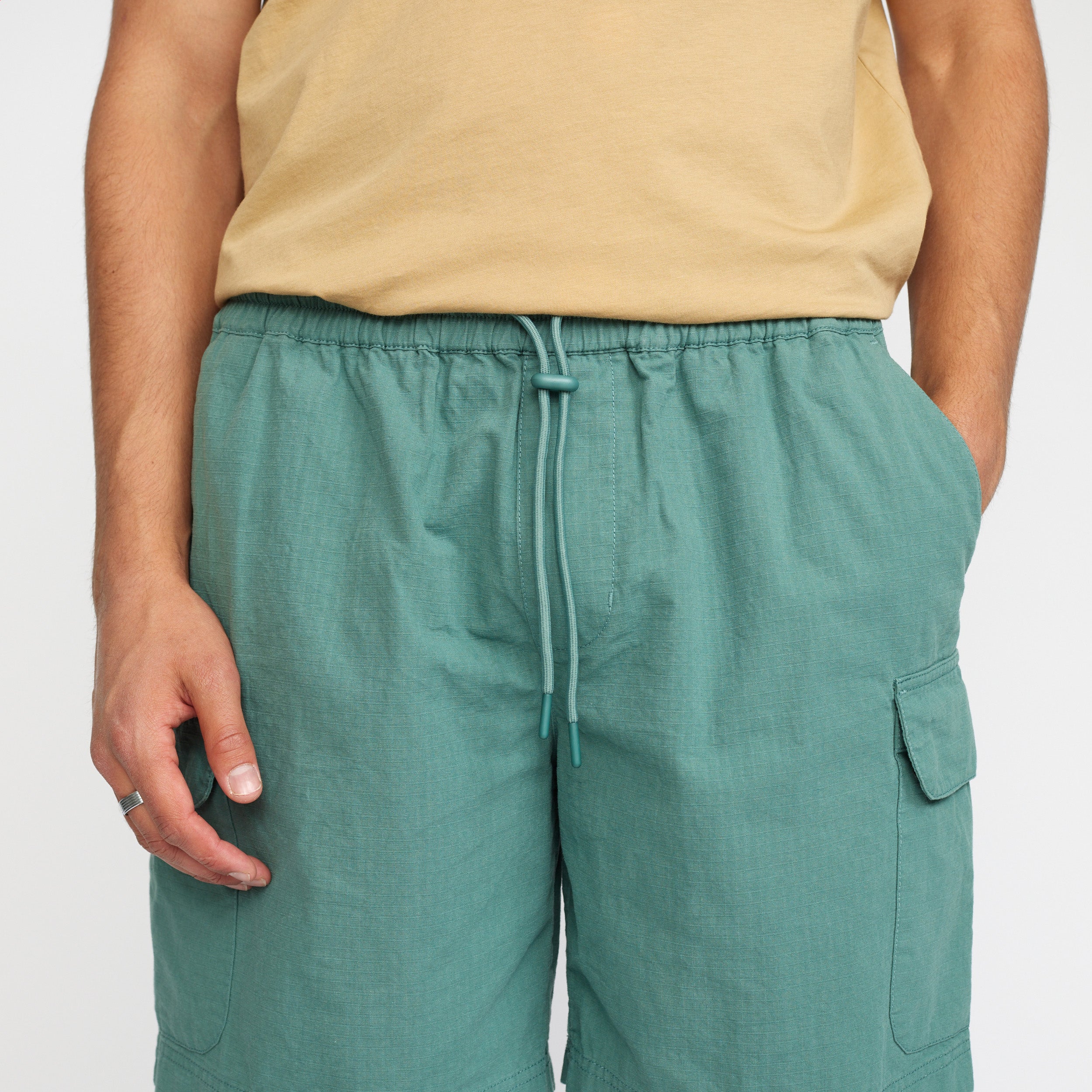 Revolution Cargo Shorts Shorts Green