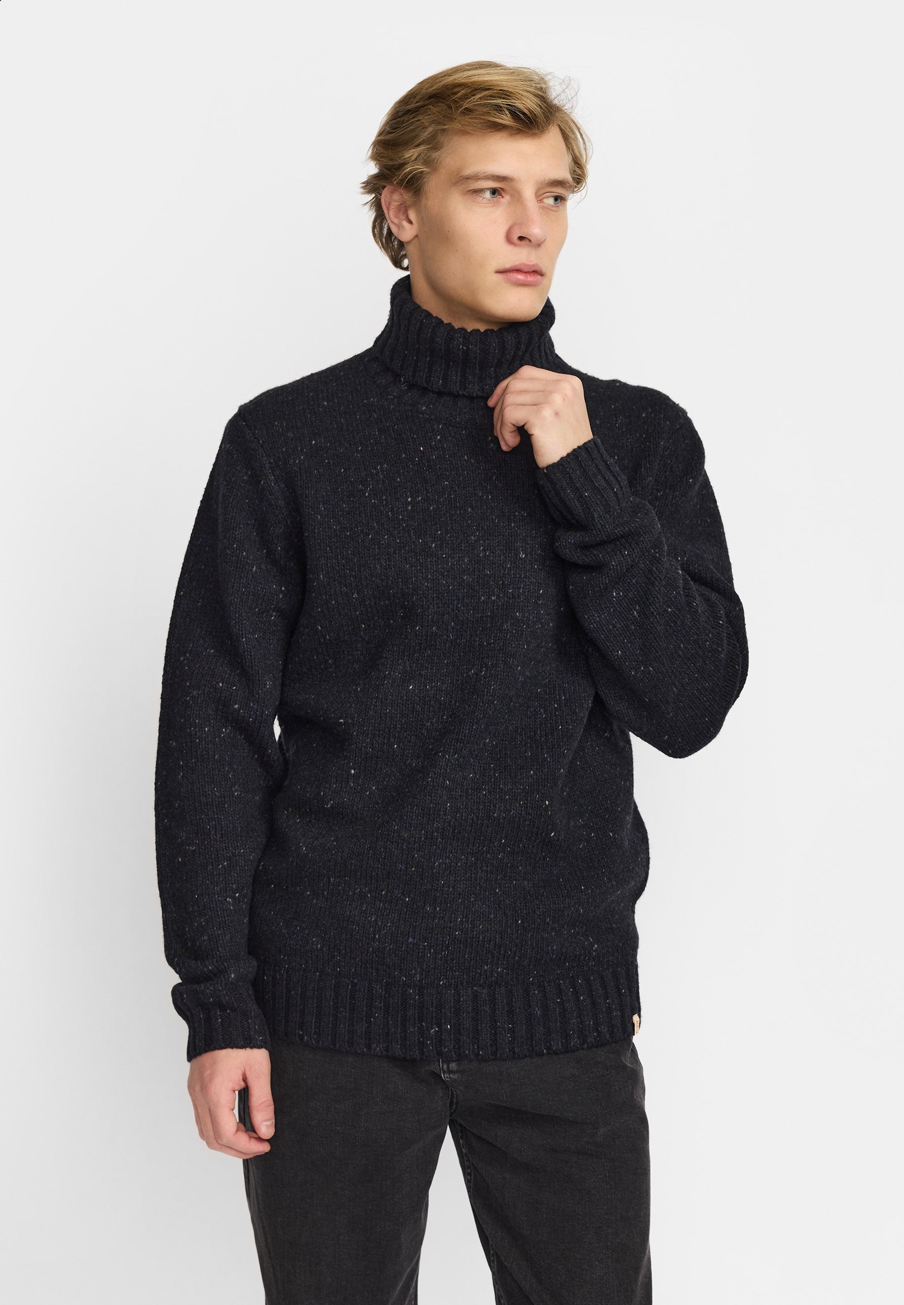 Revolution High-neck Sweater Knitwear Darknavy