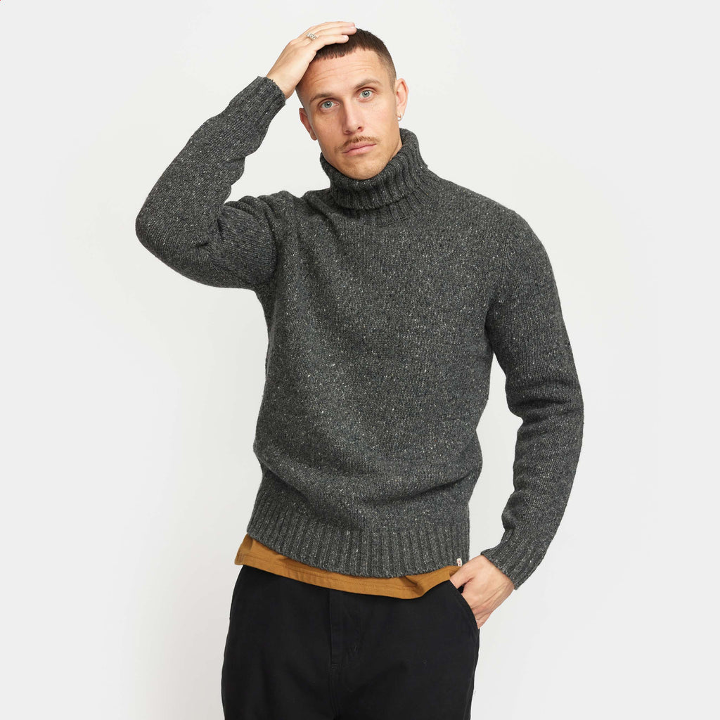 Revolution High-neck Sweather Knitwear Black