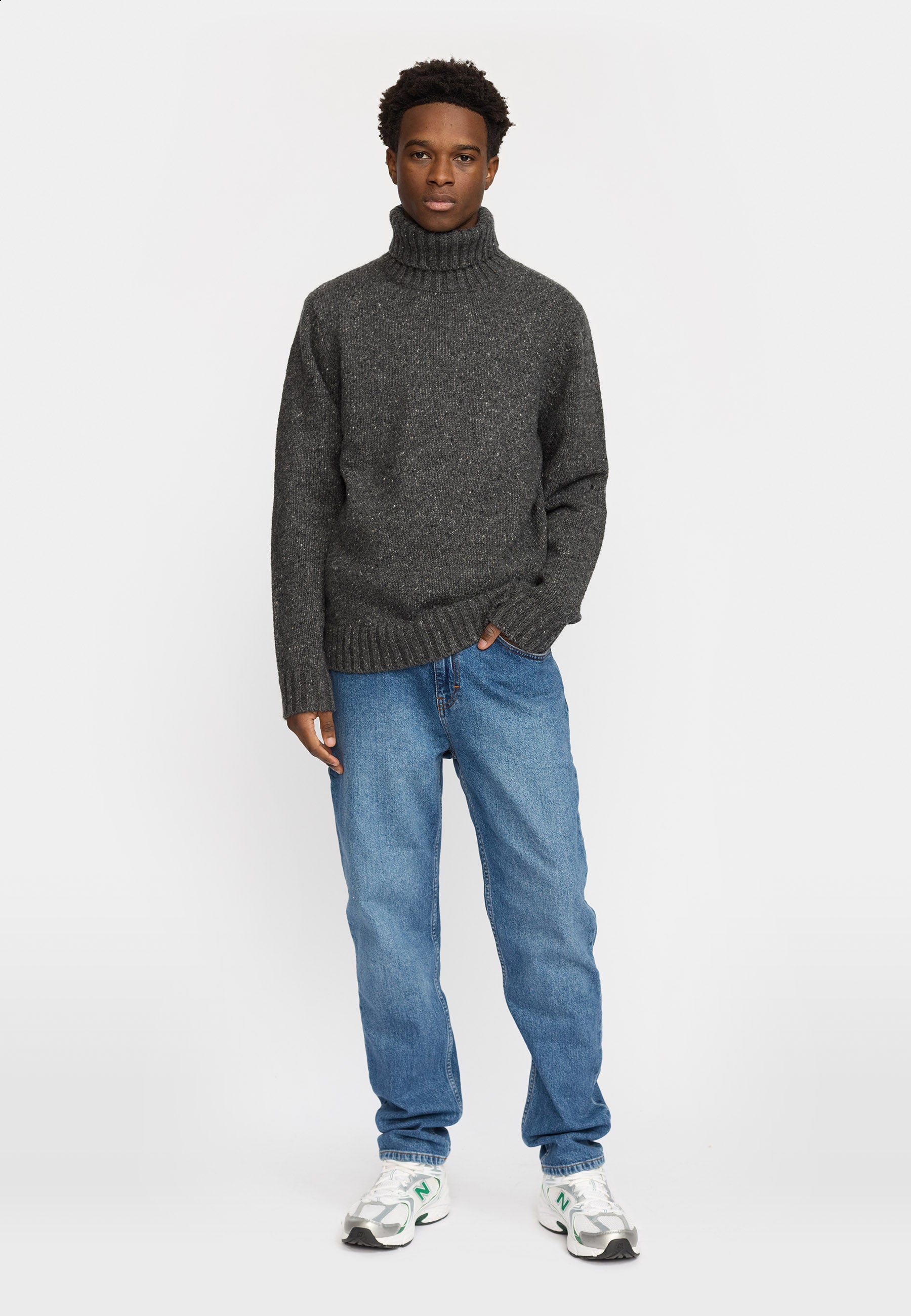 Revolution High-neck Sweather Knitwear Black