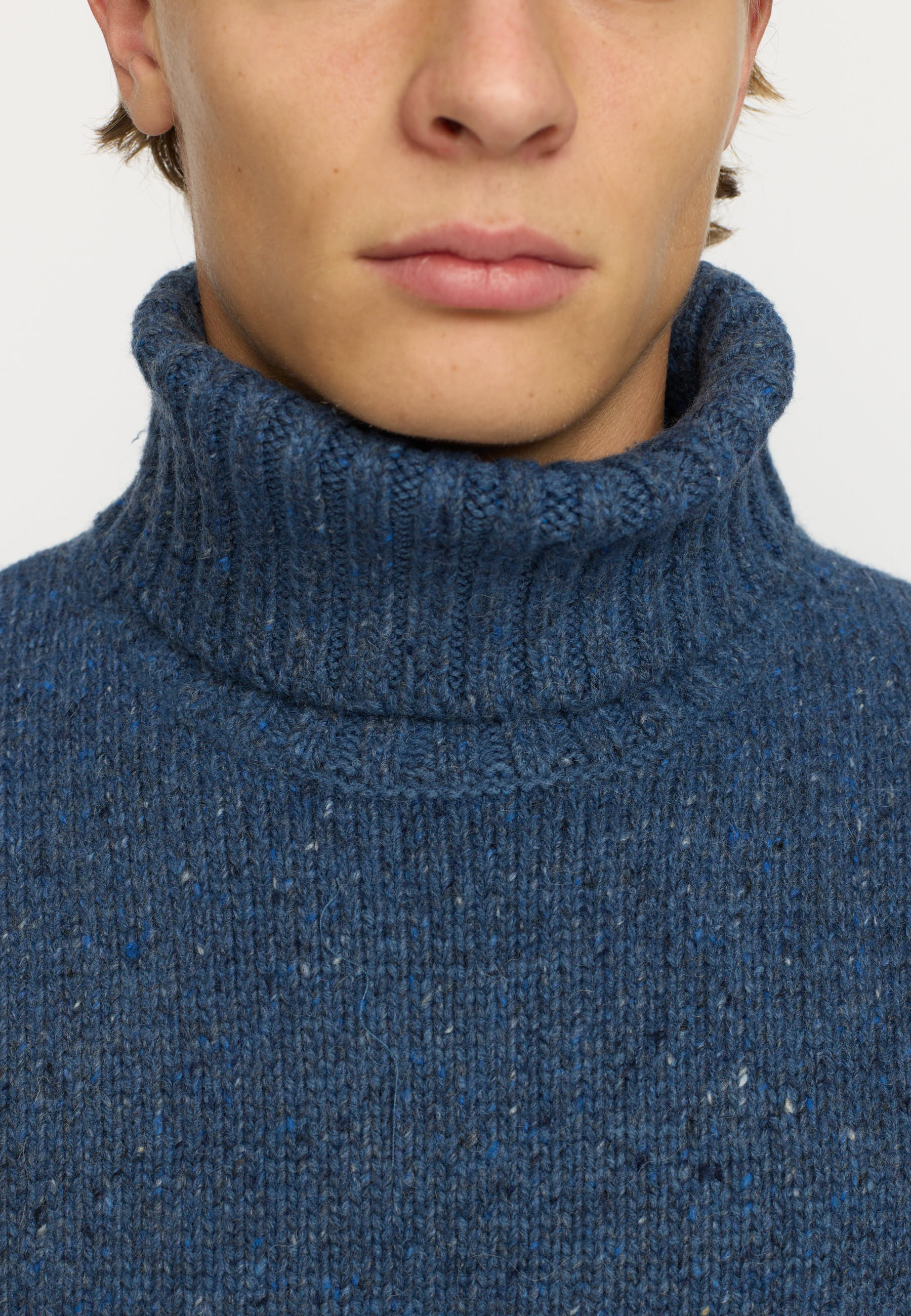 Revolution High-neck Sweather Knitwear Blue