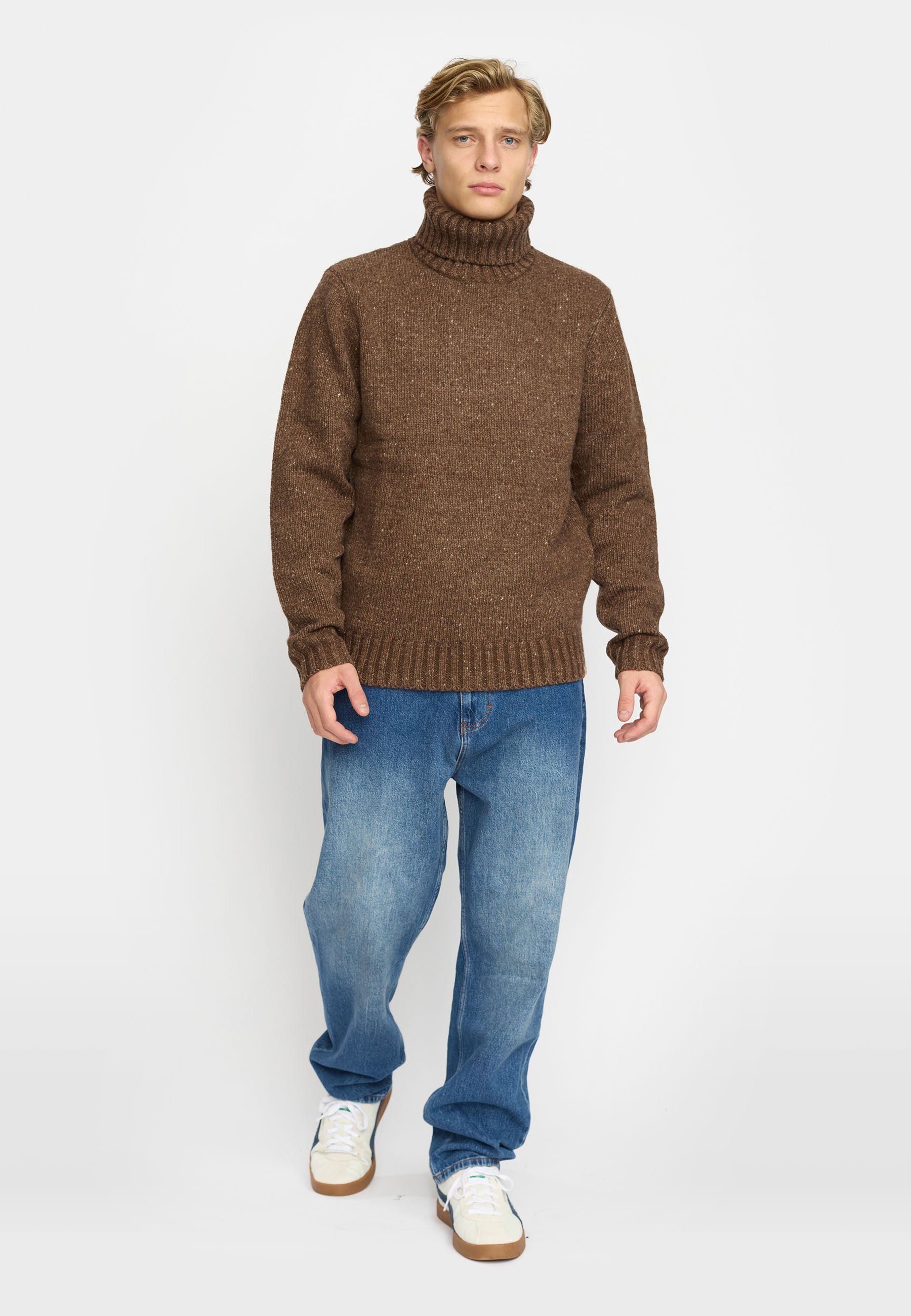 Revolution High-neck Sweather Knitwear Brown