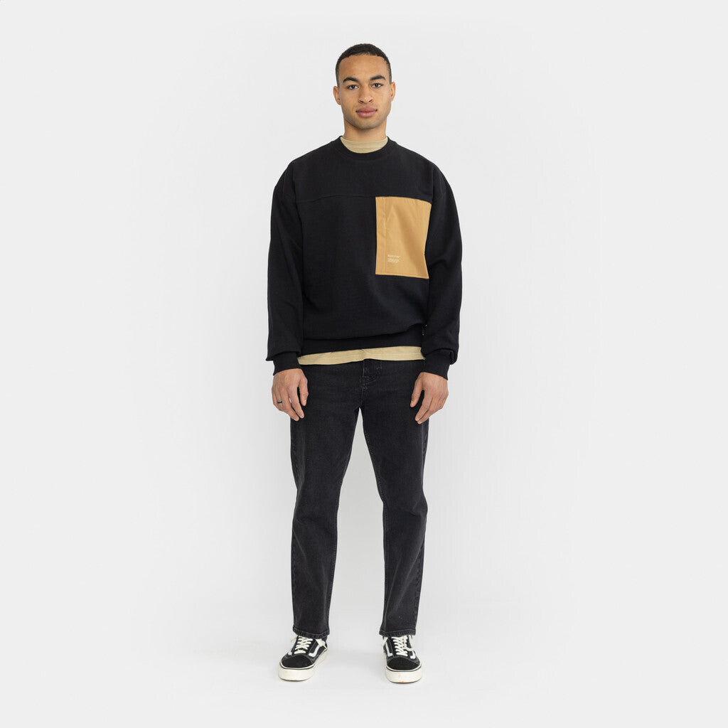 Revolution Hiking Sweat Crew Sweatshirts Black