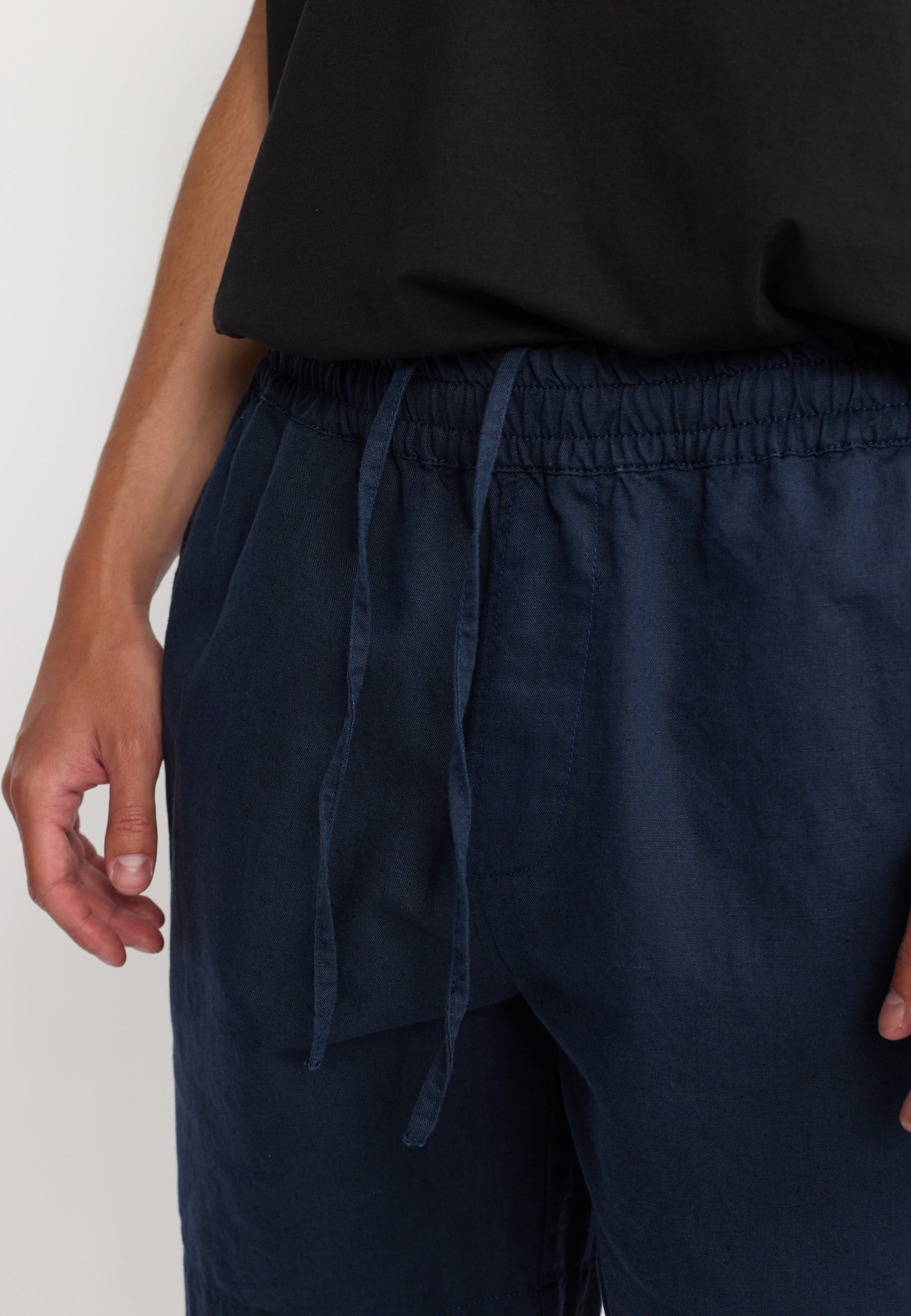 Revolution Linen Shorts Shorts Navy