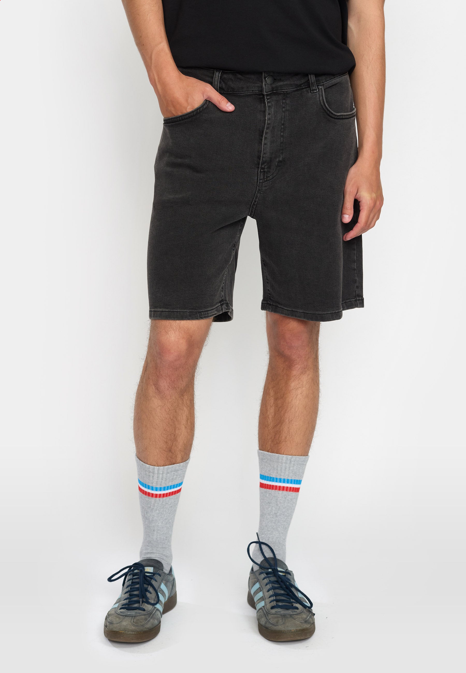Revolution Loose-fit Denim Shorts Shorts Black