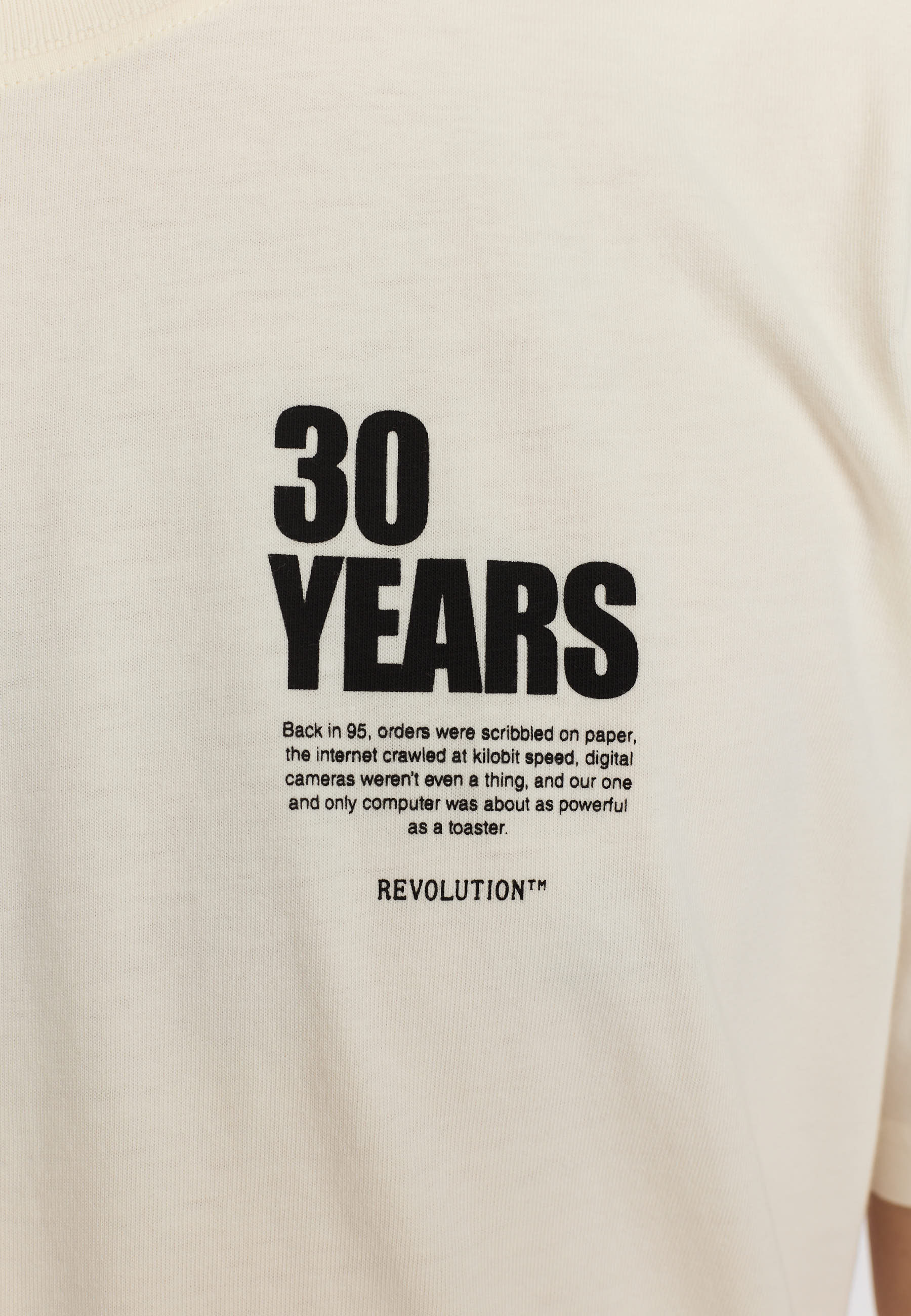 Loose T-shirt / 1455 NUM - Offwhite – Revolution.eu