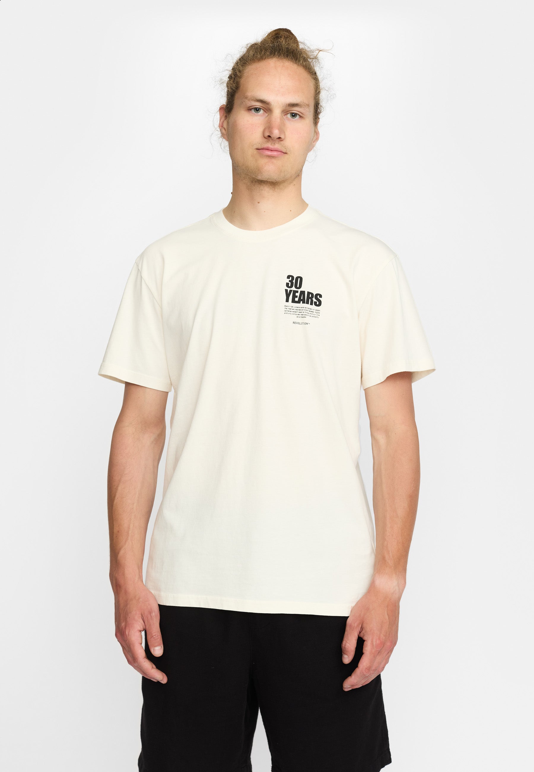 Loose T-shirt / 1455 NUM - Offwhite – Revolution.eu