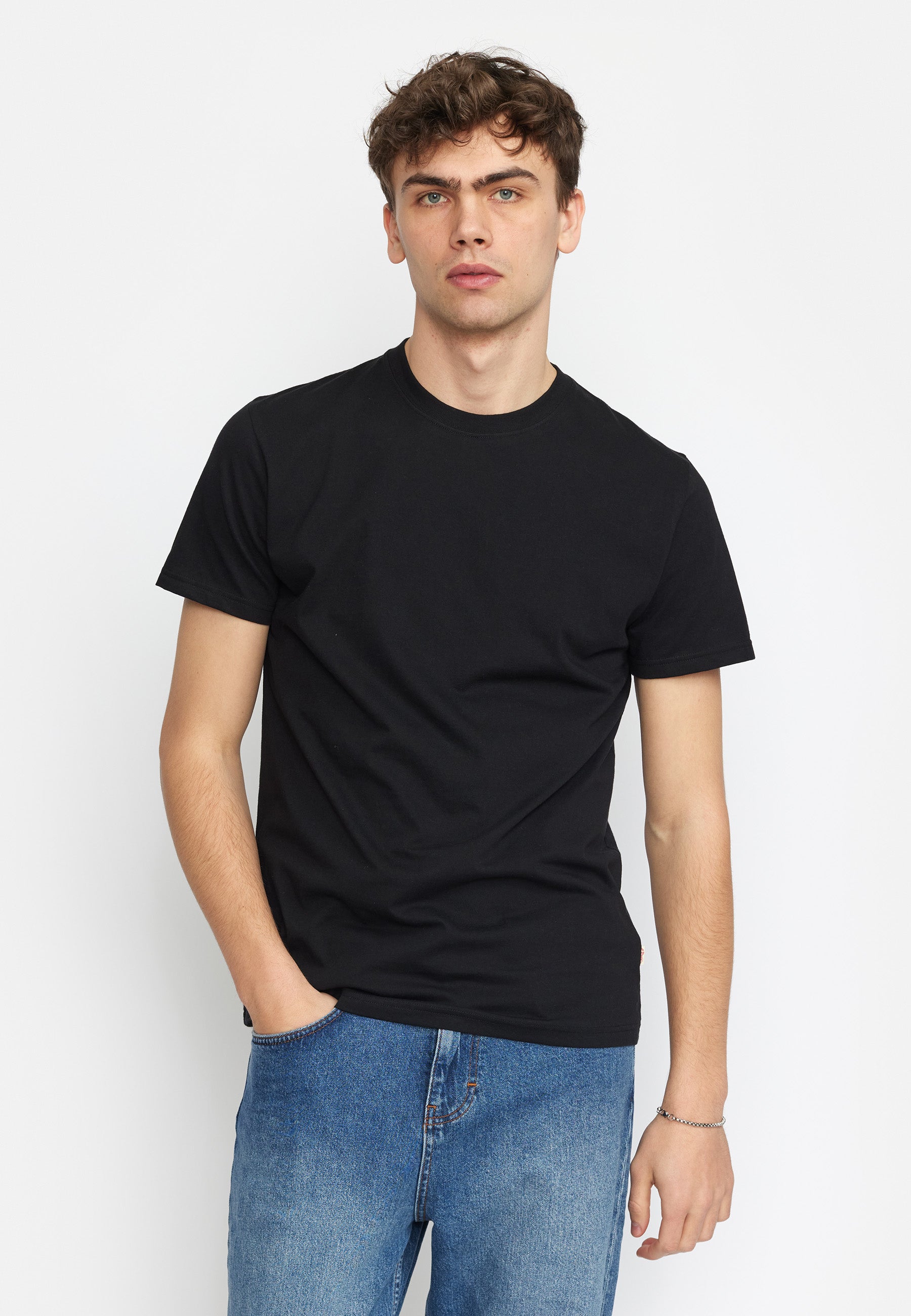 Revolution Regular T-shirt T-Shirts Black