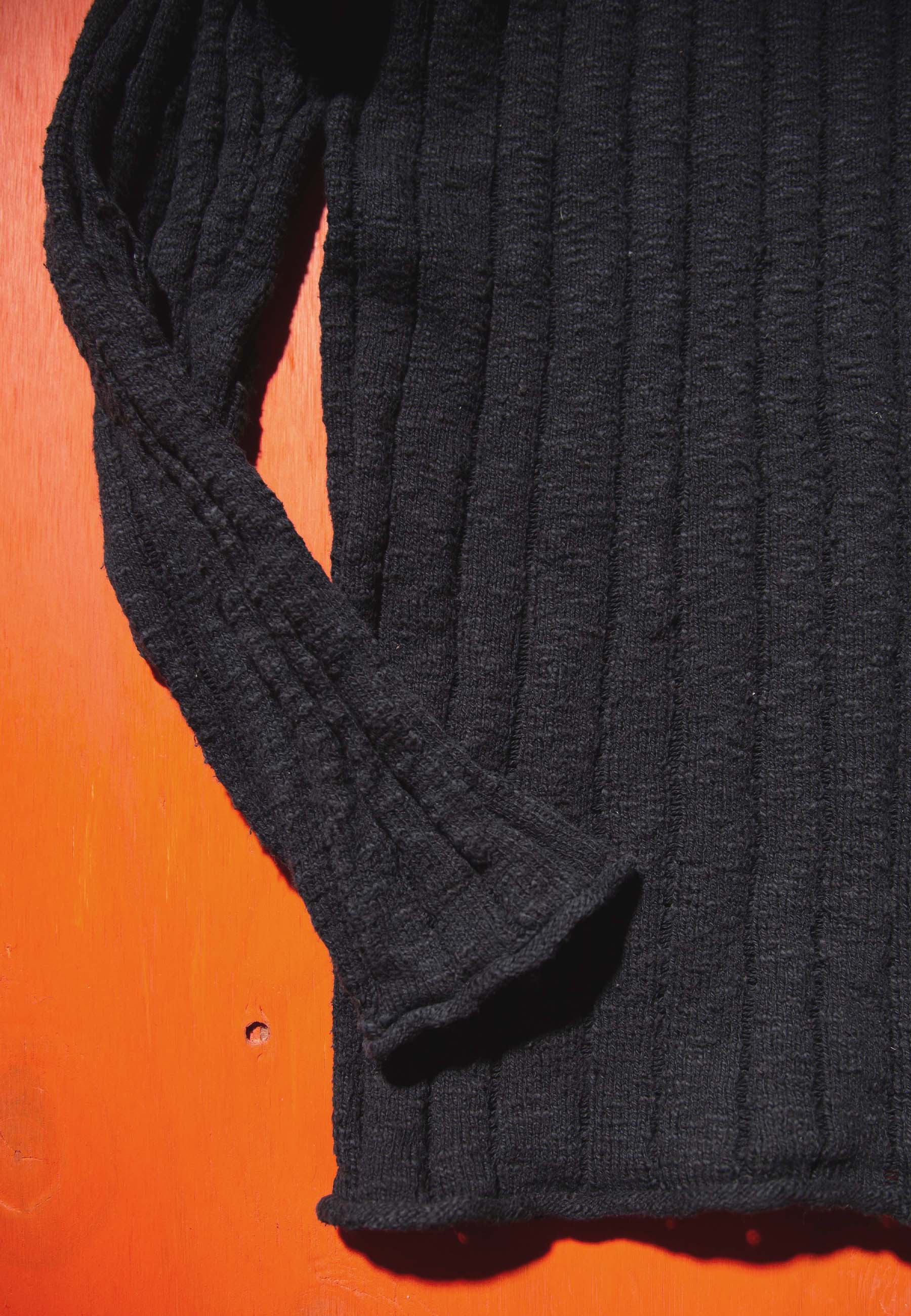 Revolution Slub Crew Knit Vintaged Black